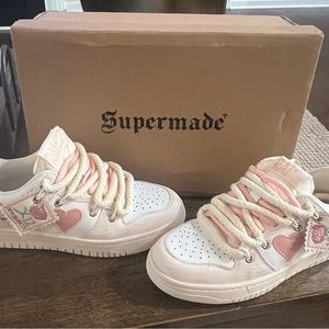 RAI bcck fashionable sneakers